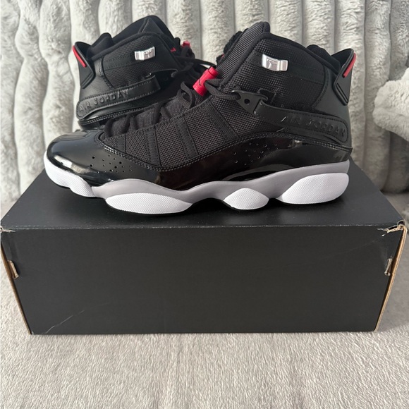 Nike Air Jordan - Picture 2 of 3